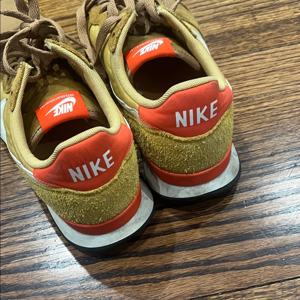 Nike internationalist Mustard and Orange Sneakers - Picture 3 of 7